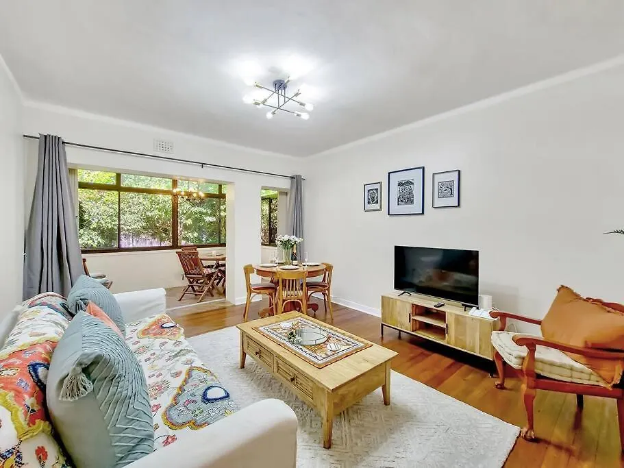 Spacious Two Bedroom Apartment In Newlands Cape Town South Africa
